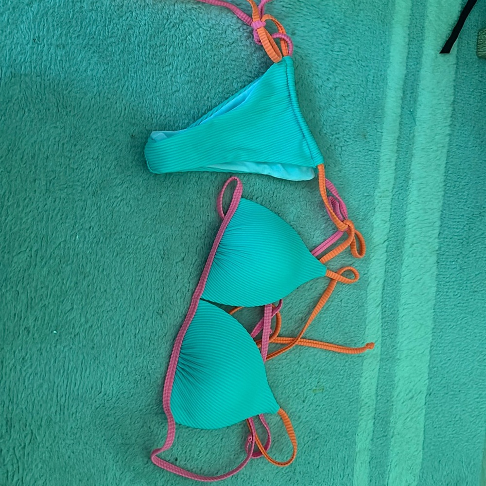 SHEIN,small neon